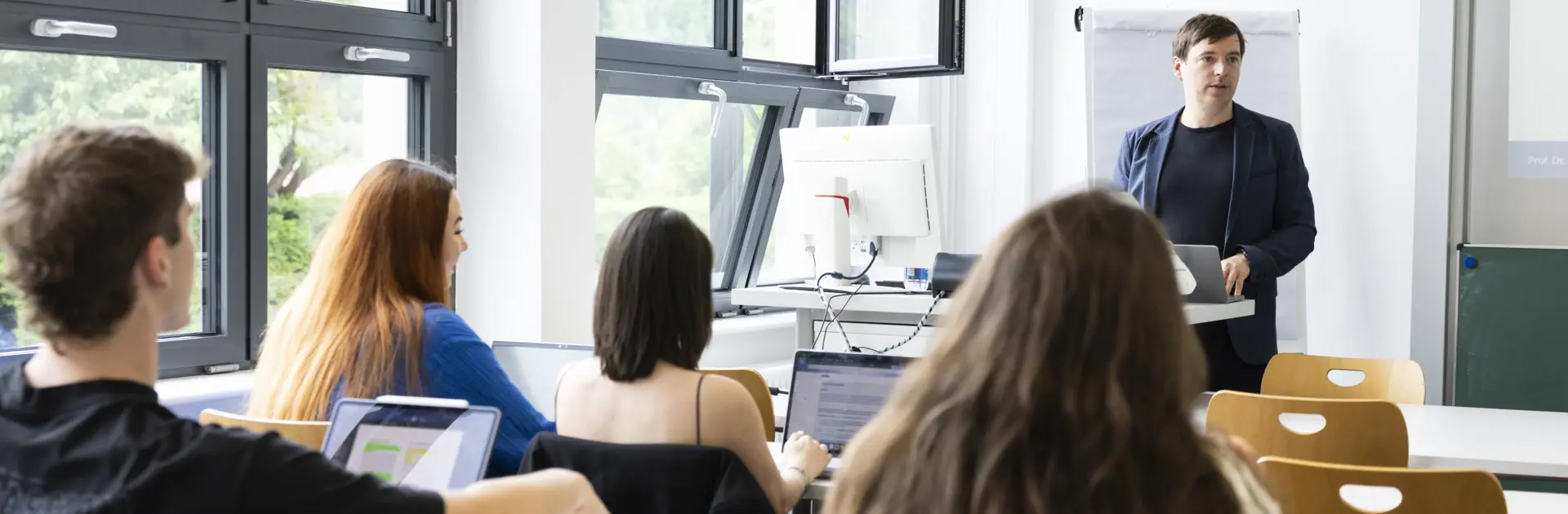 Studierende in einer Vorlesung. Campus Geislingen