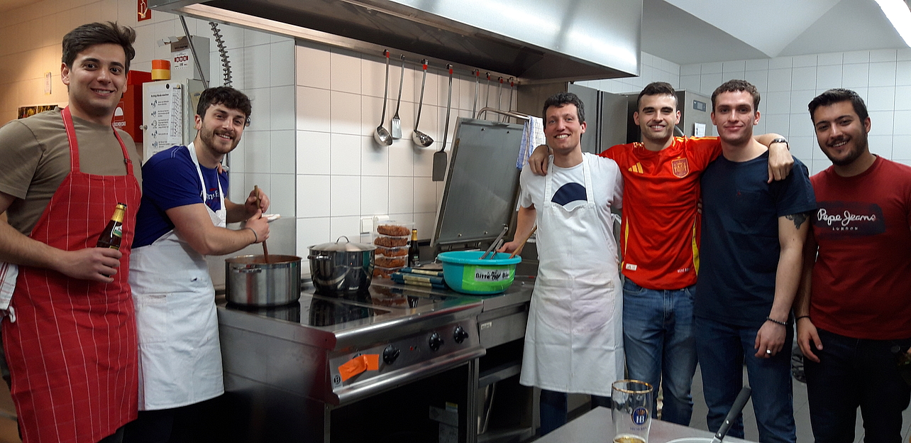 Many cooks spread good cheer: European culinary understanding worked well.