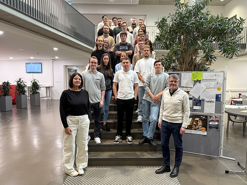 Gruppenfoto der Erstsemester im Masterstudiengang Controlling