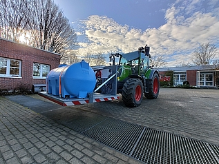 Prototyp mit Wassertank vorne links 