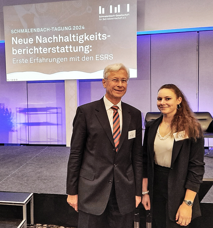 Prof. Dr. Volkmar Klatte und Antonia Schlenker auf der Tagung in Köln.