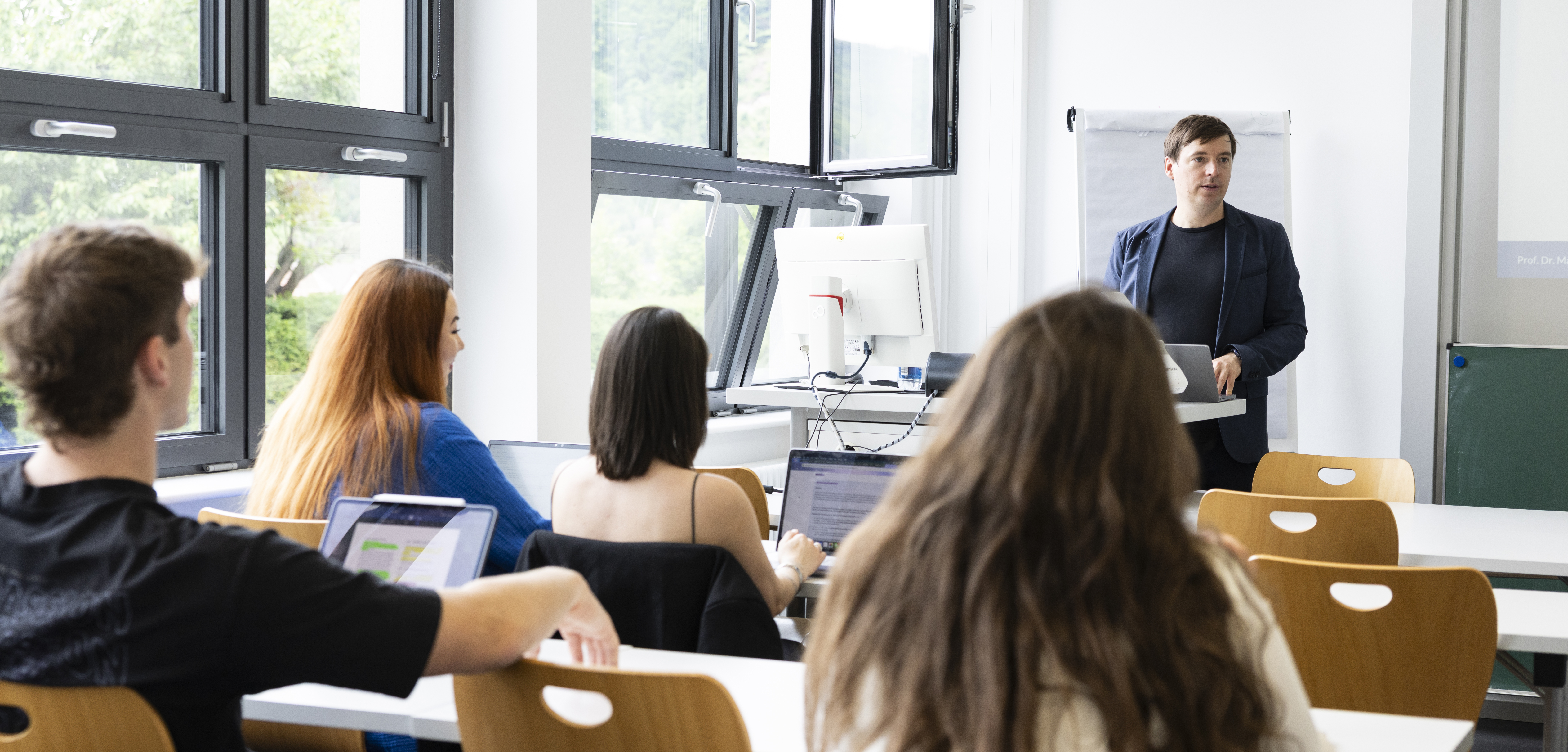 Studierende in einer Vorlesung. Campus Geislingen