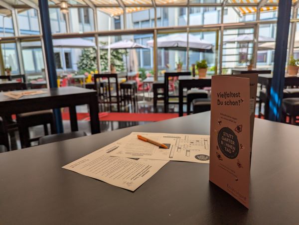 Flyer und Rätsel für die Gäste