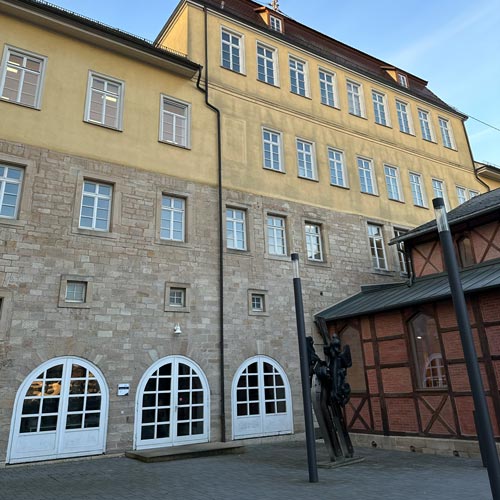 Unterer Eingang CI2 zwischen Bibliothek und CI6